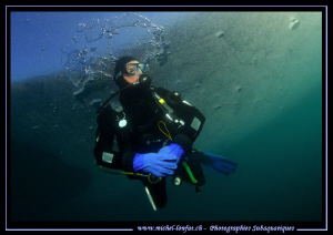 Bernard under the Ice... Que du bonheur... :O)... by Michel Lonfat 